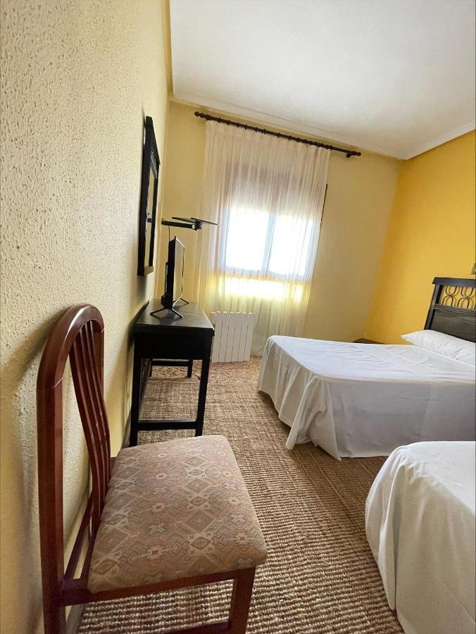 Hostal El Botero Monreal del Campo Eksteriør bilde