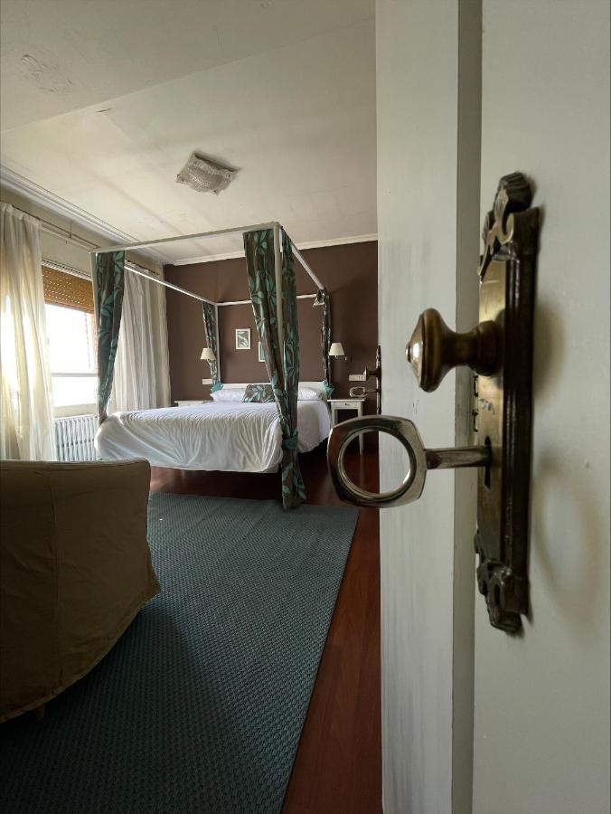 Hostal El Botero Monreal del Campo Eksteriør bilde